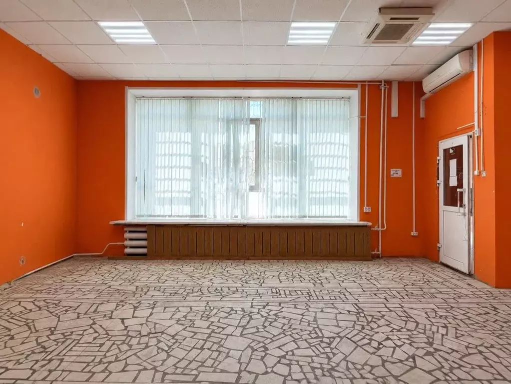 Помещение свободного назначения в Чувашия, Чебоксары пл. Победы, 5 (96 ... - Фото 1