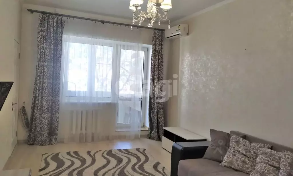 2-к кв. Крым, Симферополь ул. Петропавловская (58.0 м) - Фото 1