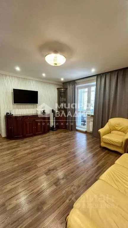 2-к кв. Омская область, Омск Транссибирская ул., 5 (53.5 м) - Фото 1