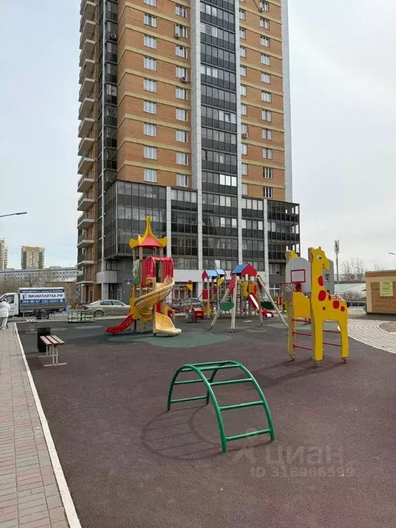 2-к кв. Красноярский край, Красноярск Взлетная ул., 7А (58.0 м) - Фото 0