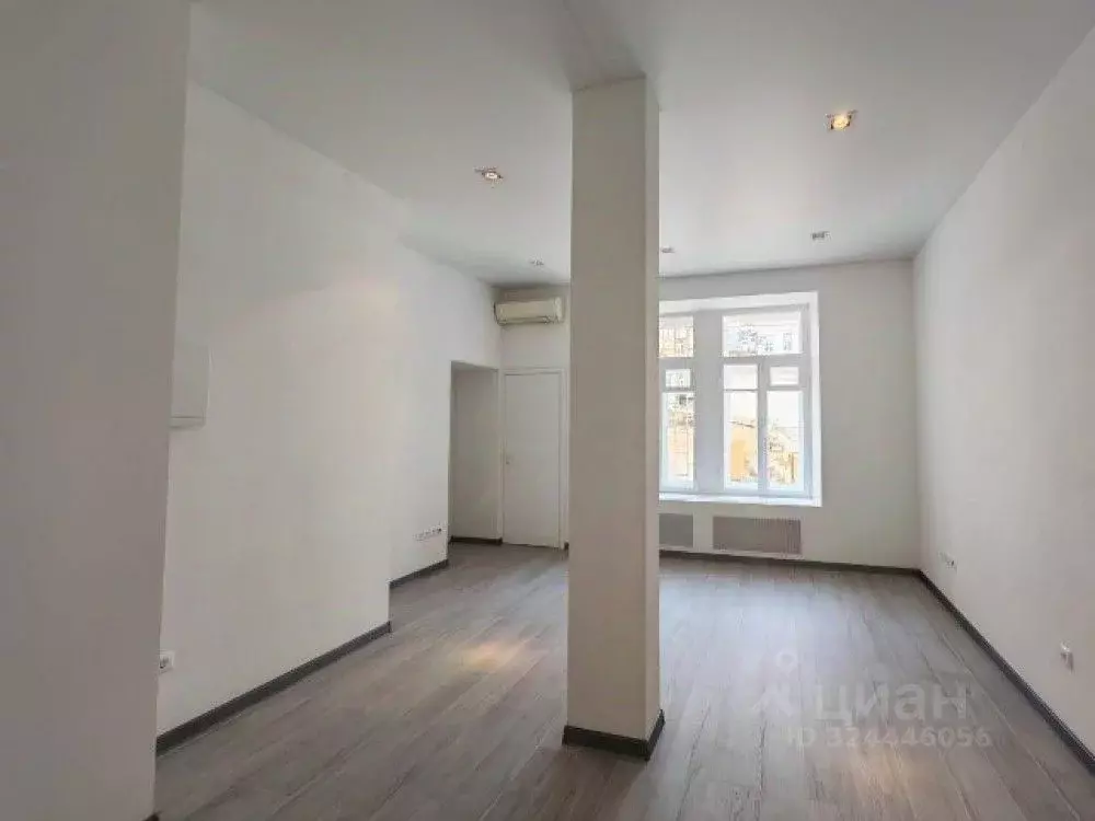 Офис в Москва Тверская ул., 12С7 (15 м) - Фото 1