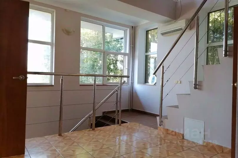 Дом в Краснодарский край, Сочи Шаумяновка мкр,  (300 м) - Фото 1