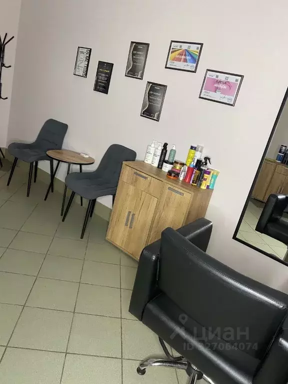 Торговая площадь в Самарская область, Жигулевск ул. Нефтяников, 17 (22 ... - Фото 1