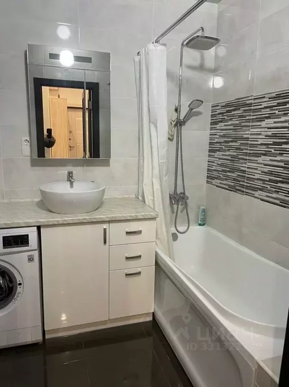 2-к кв. Крым, Симферополь ул. Батурина, 209 (61.0 м) - Фото 2