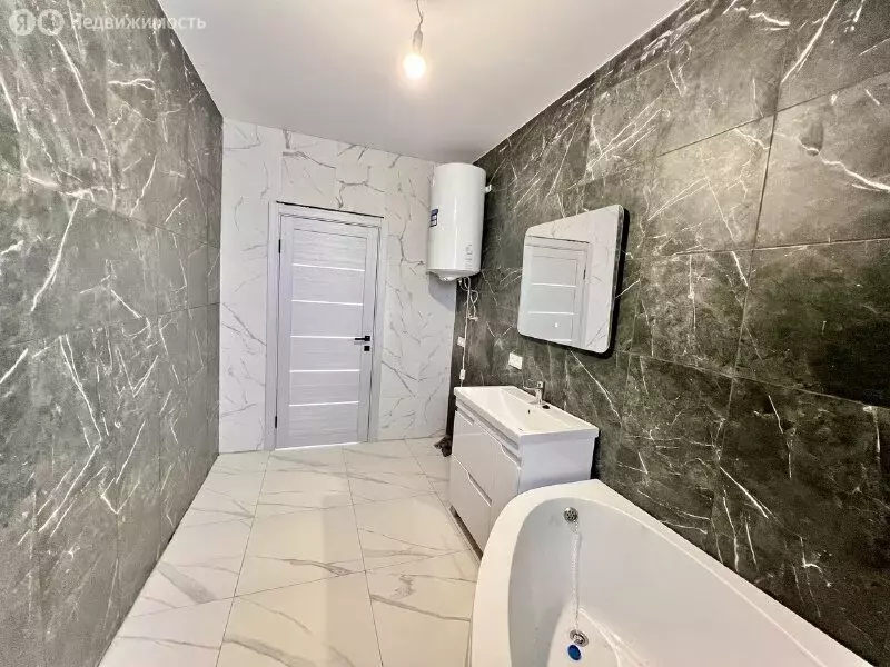 Дом в Трудовское сельское поселение, село Строгоновка, улица Кефе (96 ... - Фото 2