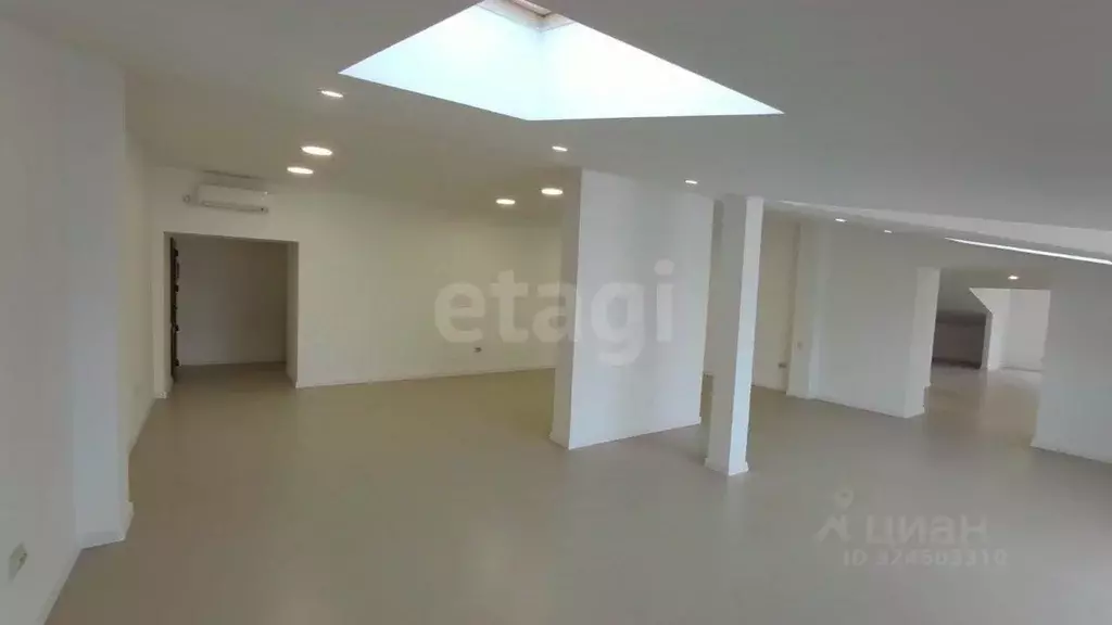 Помещение свободного назначения в Крым, Евпатория просп. Победы, ... - Фото 1