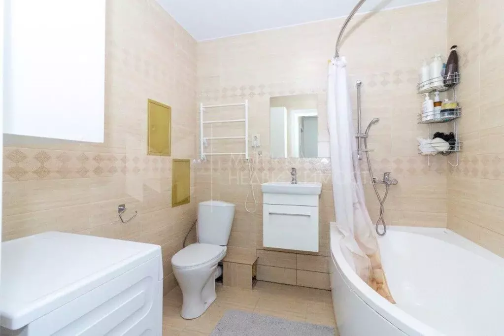 1-к кв. Тюменская область, Тюмень ул. Андрея Бушуева, 2 (34.6 м) - Фото 1