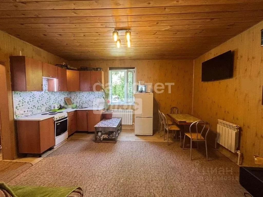 Дом в Алтайский край, Бийский район, пос. Чуйский Чуйская ул., 2 (67 ... - Фото 2