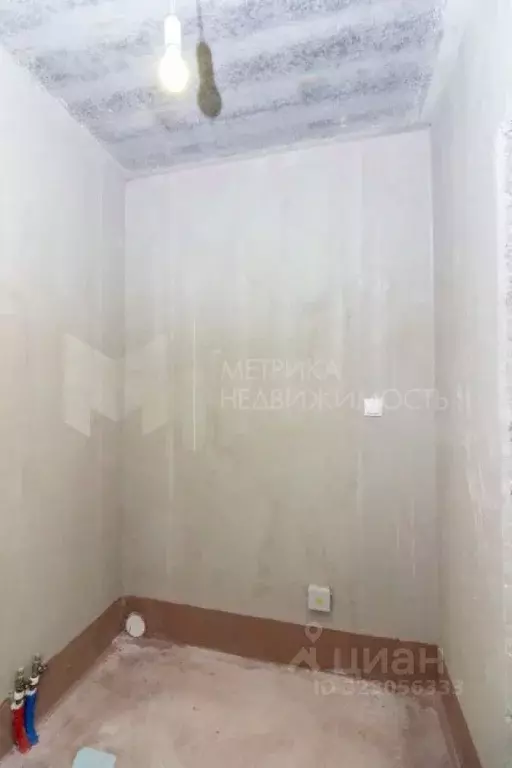 Студия Тюменская область, Тюмень ул. Эльвиры Федоровой, 1 (27.8 м) - Фото 1