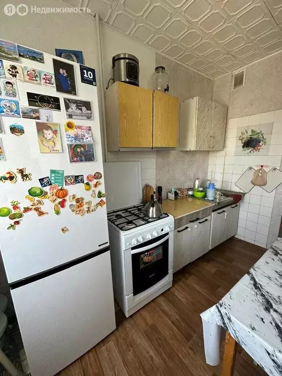 3-комнатная квартира: Астрахань, улица Космонавтов, 4к3 (58.4 м) - Фото 1