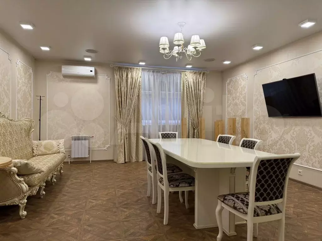 Офис в центре с дорогой отделкой и мебелью - Фото 1