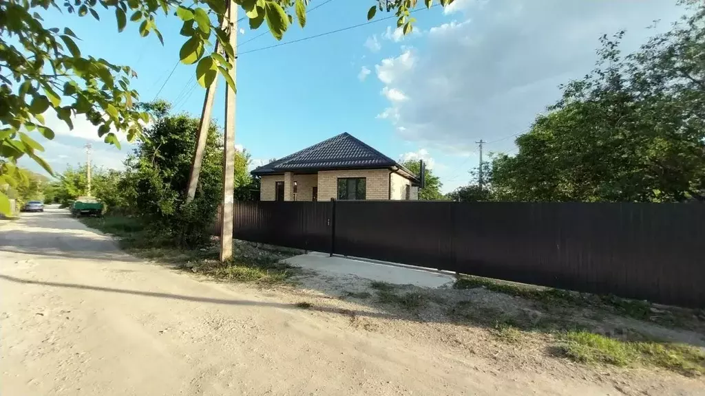Дом в Краснодарский край, Абинск ул. Энгельса (80 м) - Фото 0