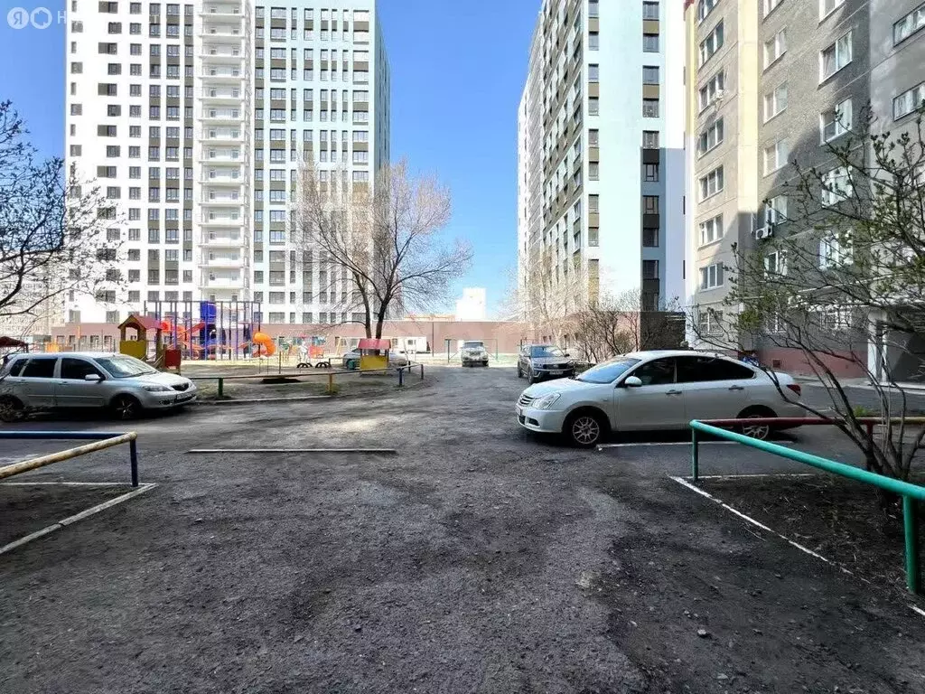 3-комнатная квартира: Курган, жилой район Заозёрный, 1-й микрорайон, ... - Фото 1