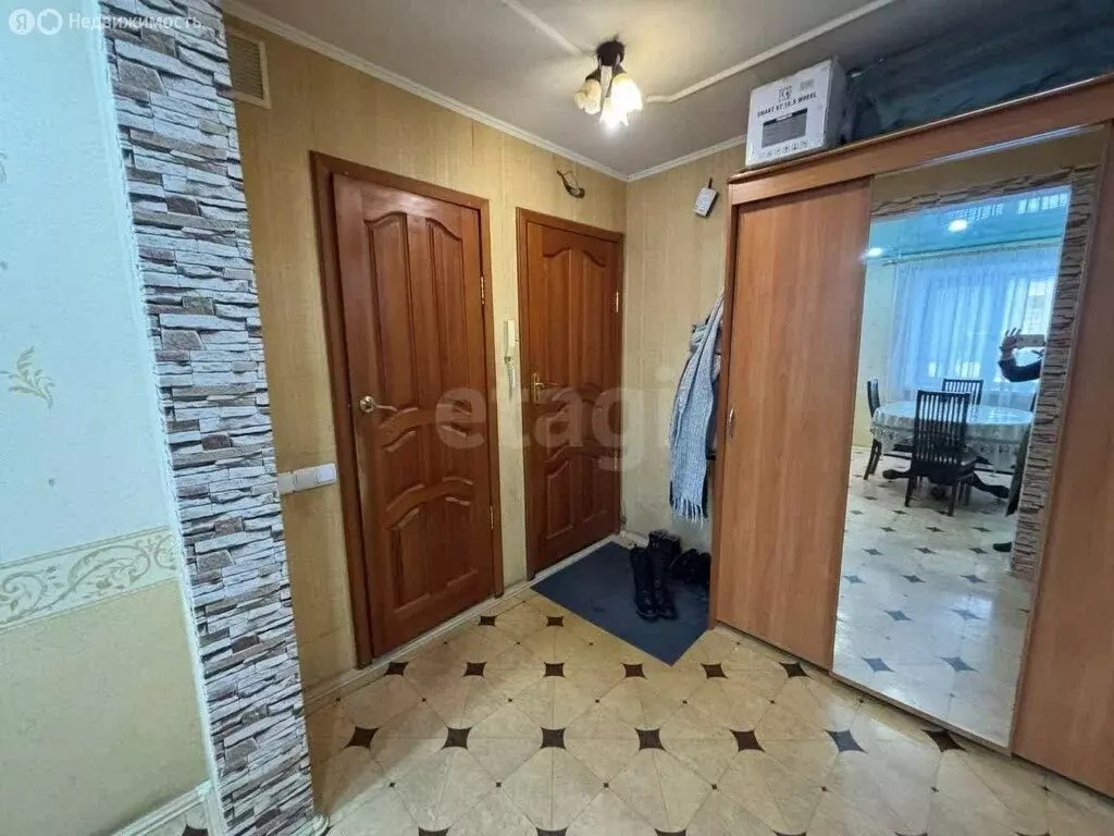 4-комнатная квартира: Шадринск, улица Свердлова, 87 (63 м) - Фото 2