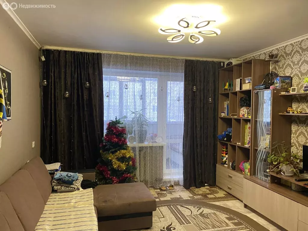 3-комнатная квартира: Каменск-Уральский, улица Лермонтова, 85 (65.5 м) - Фото 1