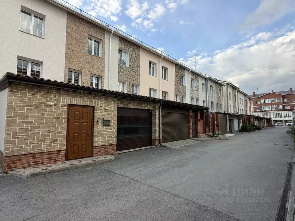 Таунхаус в Свердловская область, Екатеринбург ул. Колокольная, 44к4 ... - Фото 1