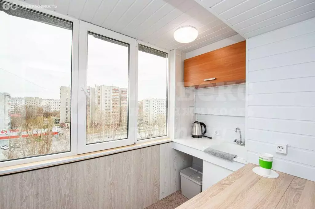 1-комнатная квартира: Тюмень, улица 30 лет Победы, 109 (16 м) - Фото 1