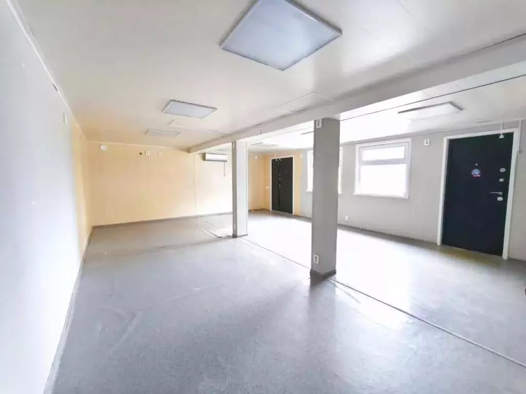 Торговая площадь в Хабаровский край, Хабаровск Радужный жилой комплекс ... - Фото 1