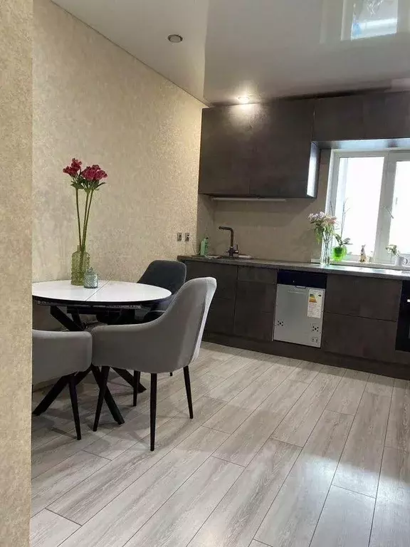 2-к кв. Иркутская область, Иркутск Байкальская ул., 318/2 (76.0 м) - Фото 1