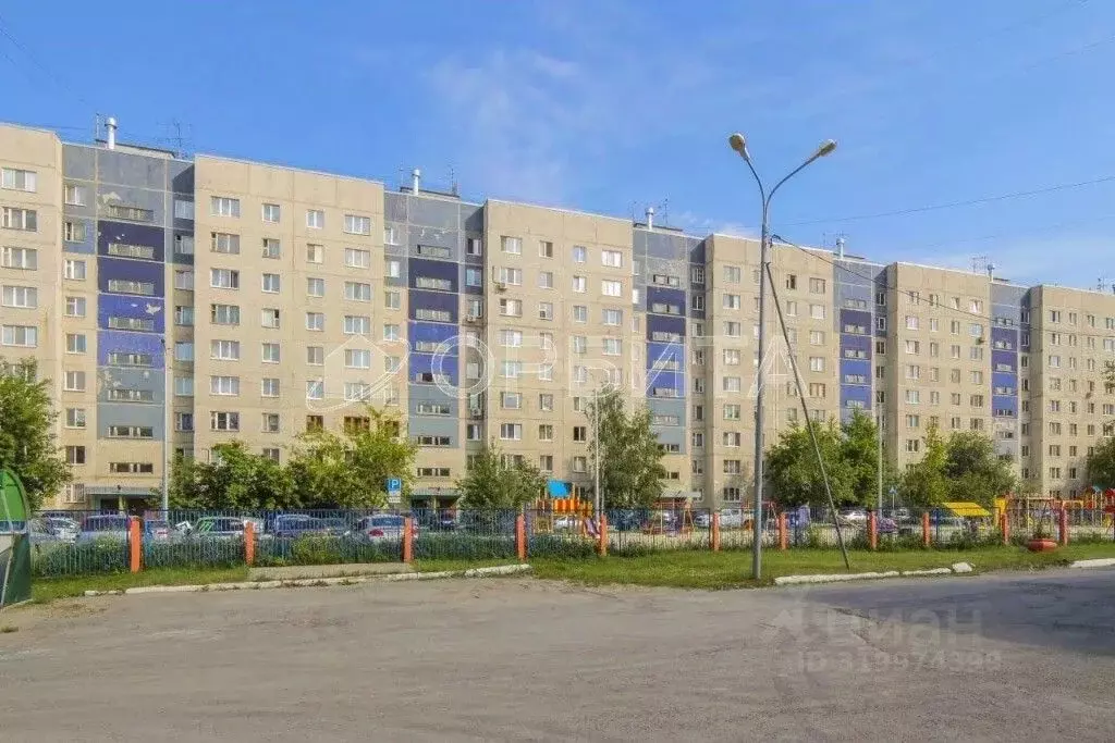 2-к кв. Тюменская область, Тюмень 6-й мкр, проезд 9 Мая, 2 (50.0 м) - Фото 0