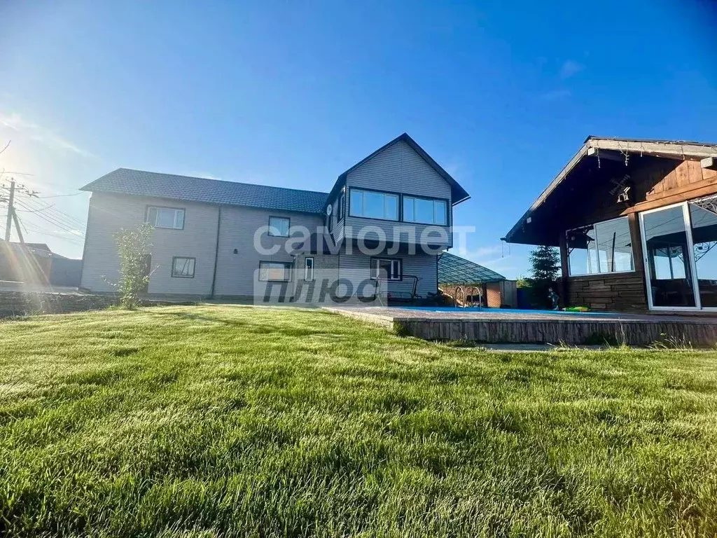 Дом в Красноярский край, Красноярск городской округ, д. Бугачево пер. ... - Фото 1