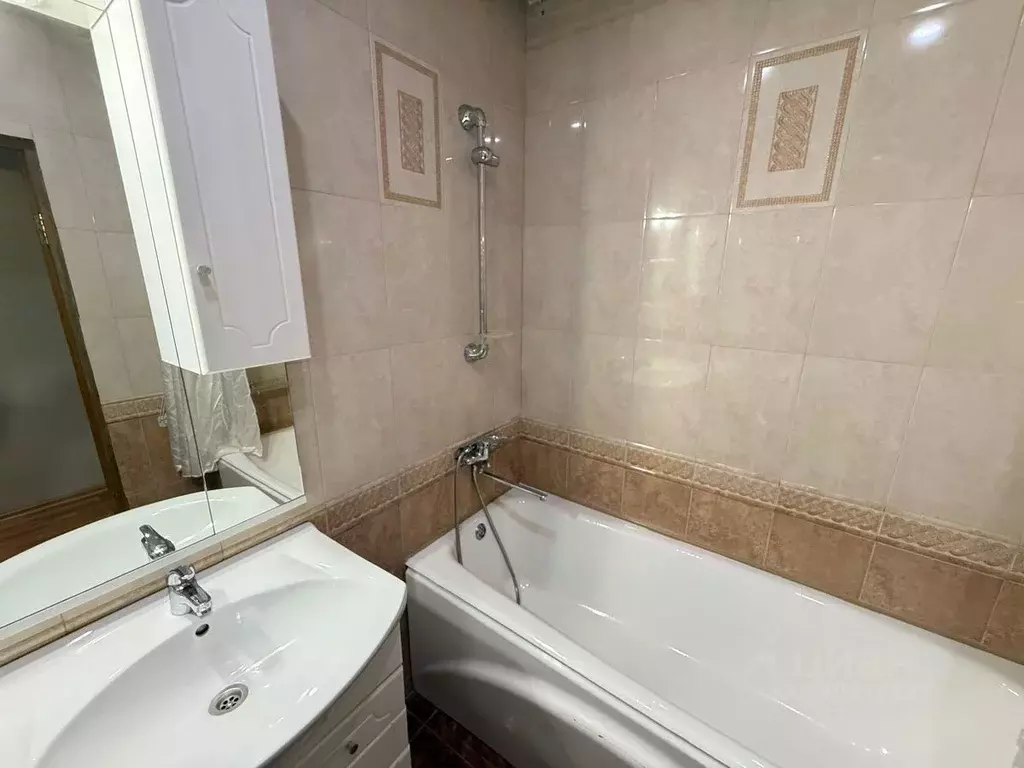 3-к кв. Ярославская область, Ярославль ул. Калинина, 37к5 (100.0 м) - Фото 2