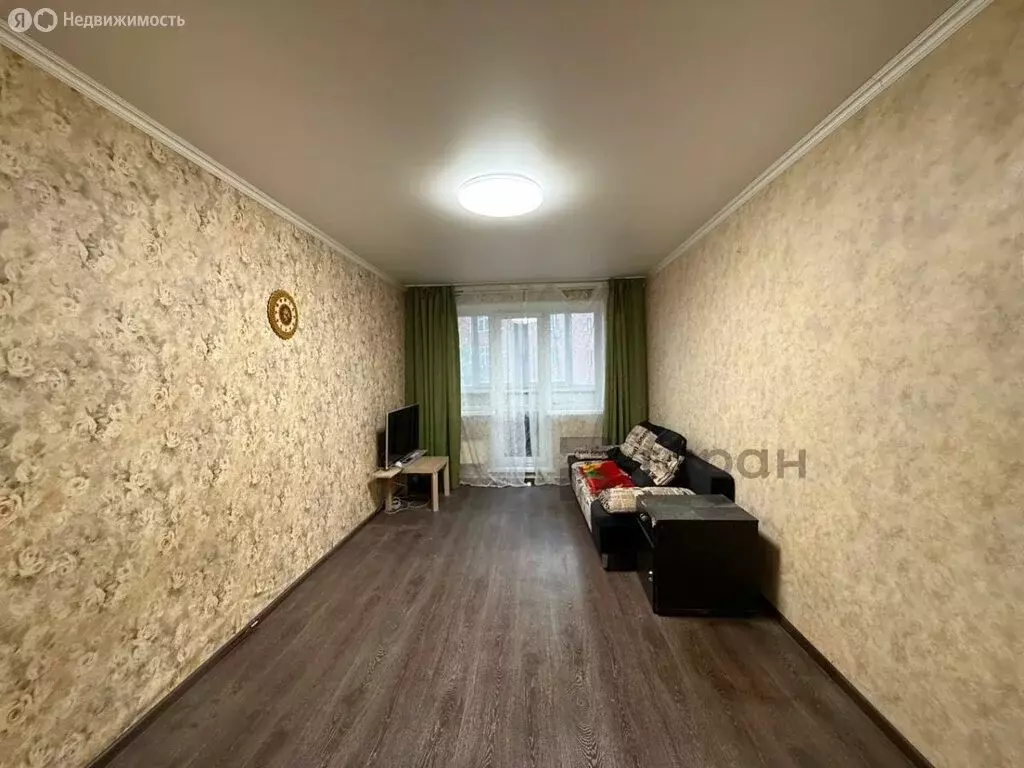 2-комнатная квартира: Челябинск, Южная улица, 2А (43 м) - Фото 1