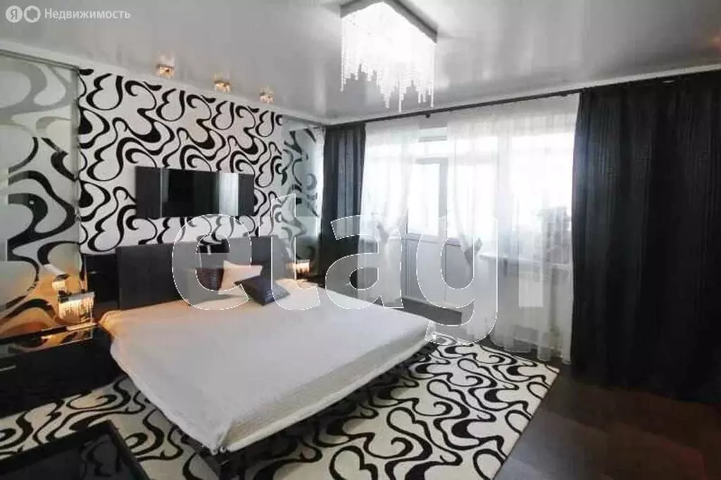 2-комнатная квартира: Тюмень, улица Малыгина, 49 (91 м) - Фото 1