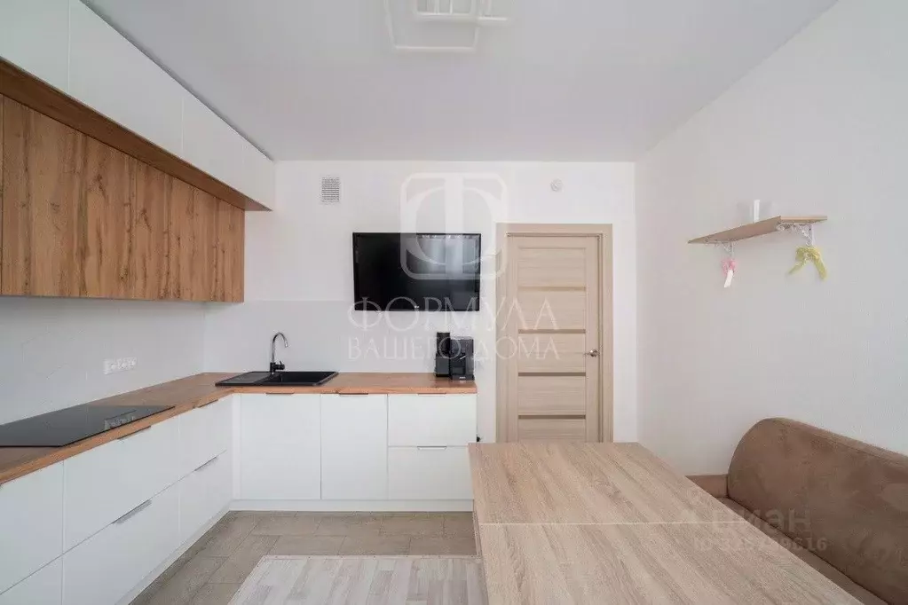 2-к кв. Свердловская область, Екатеринбург ул. Крауля, 170 (59.1 м) - Фото 2