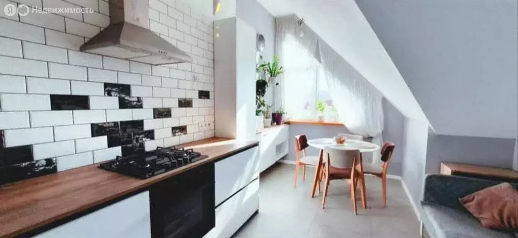 3-комнатная квартира: Геленджик, Витебская улица, 8к11 (68 м) - Фото 1