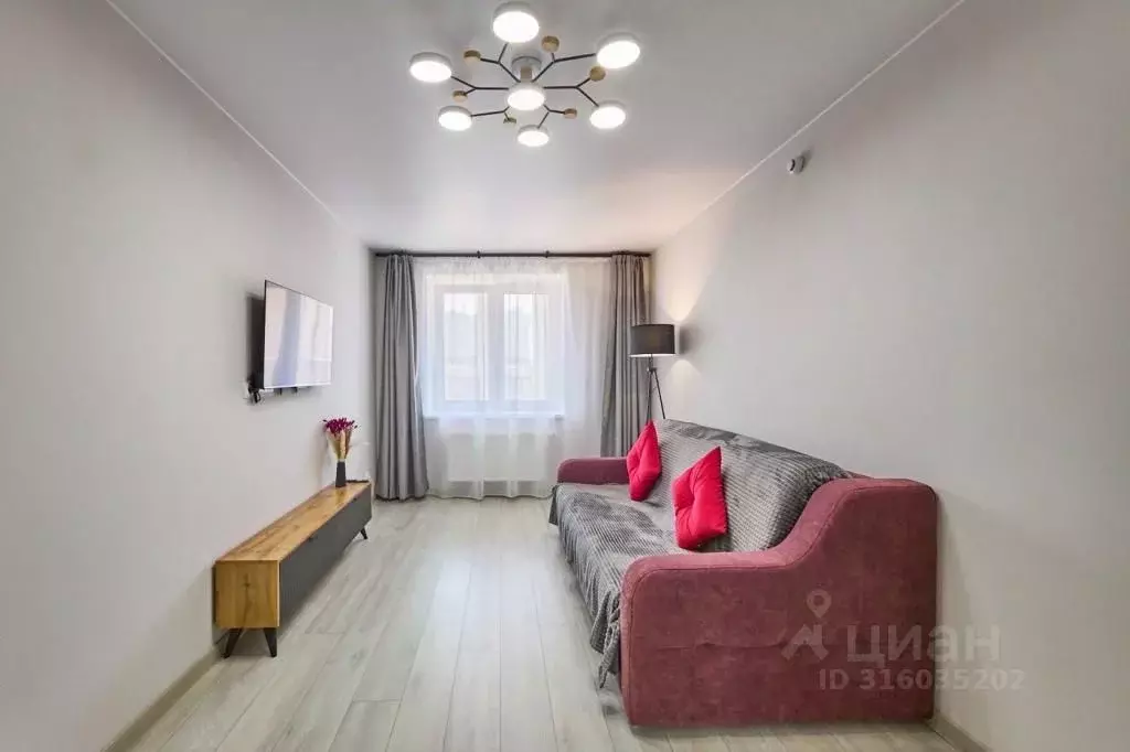 2-к кв. Вологодская область, Череповец ул. Монтклер, 3Б (56.0 м) - Фото 1