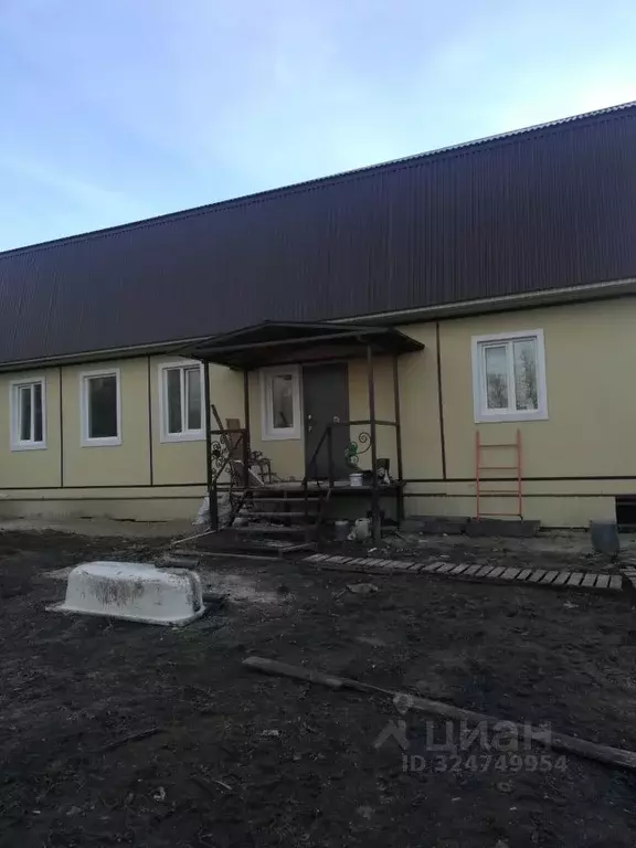 Дом в Мордовия, Саранск просп. 70 лет Октября, 201 (300 м) - Фото 1