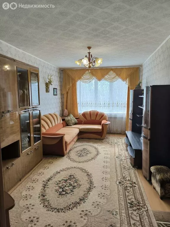 3-комнатная квартира: Киров, улица Ивана Попова, 21 (65.6 м) - Фото 0