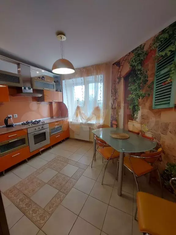 2-к. квартира, 60 м, 4/10 эт. - Фото 1