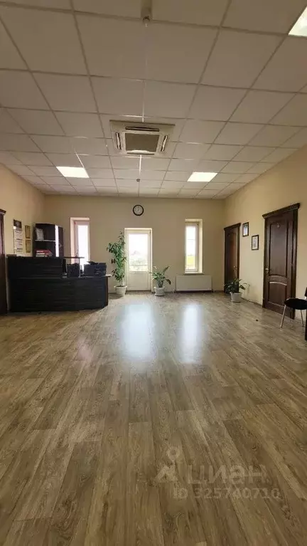 Офис в Астраханская область, Астрахань ул. 1-я Прохладненская, 8 (184 ... - Фото 1