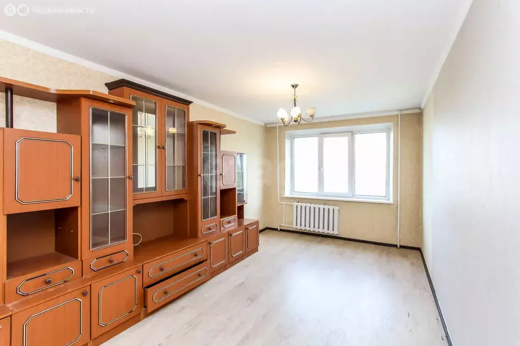 3-комнатная квартира: Тюмень, Заречный проезд, 31 (68 м) - Фото 1