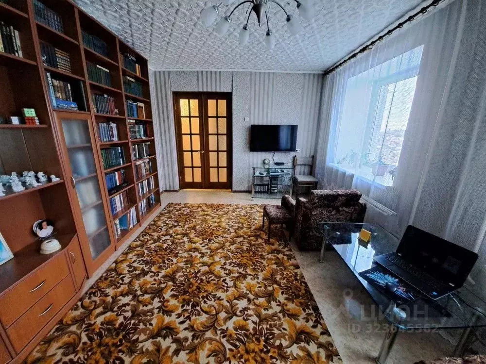 3-к кв. Омская область, Омск ул. Масленникова, 78 (74.0 м) - Фото 1