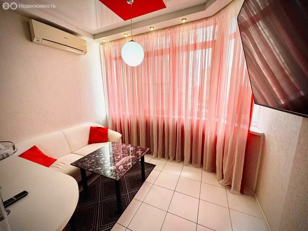 2-комнатная квартира: Анапа, Промышленная улица, 9к2 (90 м) - Фото 0