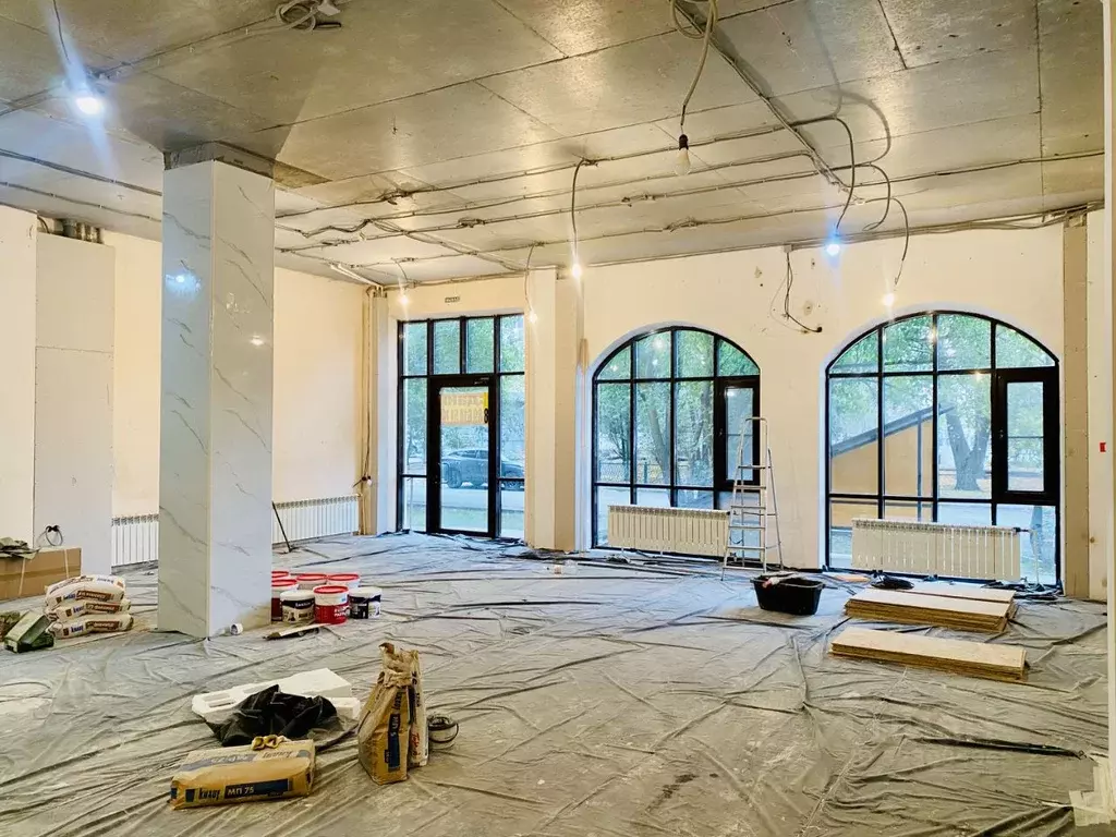 Торговая площадь в Ростовская область, Батайск пл. Железнодорожников, ... - Фото 1