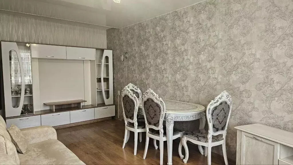 2-к кв. Бурятия, Улан-Удэ Комсомольская ул., 4 (51.0 м) - Фото 2