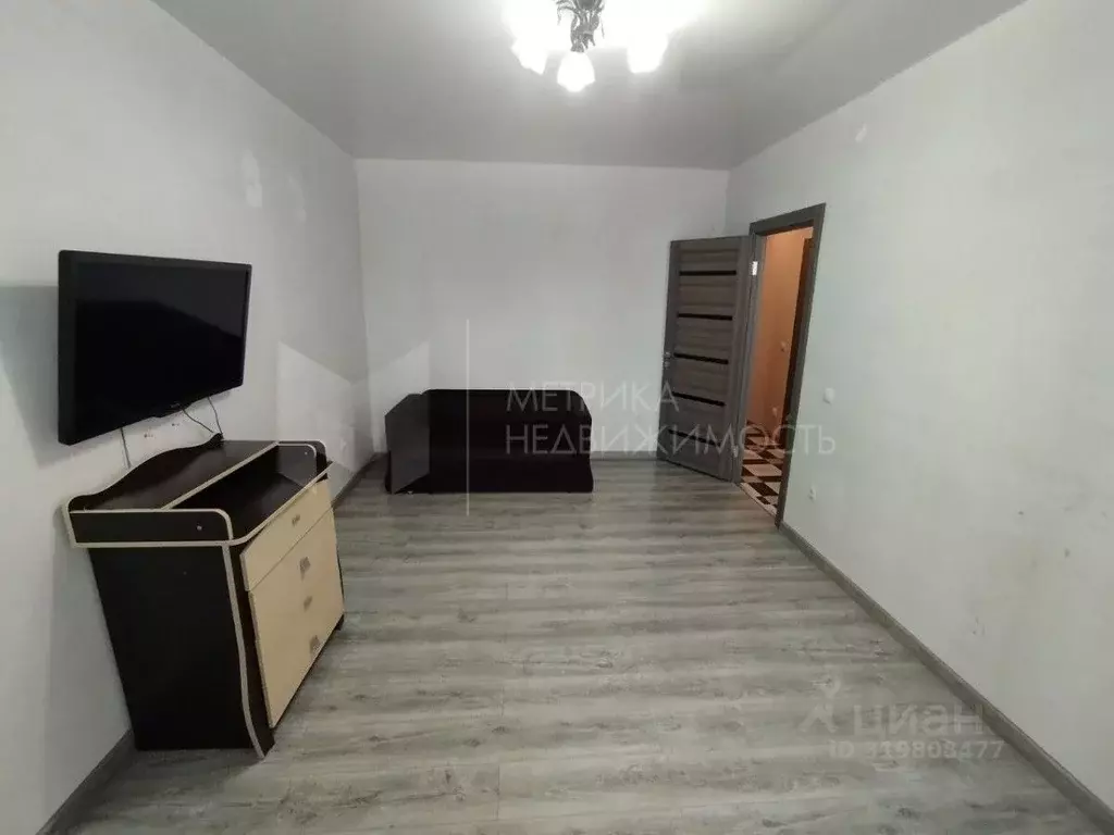 1-к кв. Тюменская область, Тюмень ул. Казачьи луга, 10 (35.0 м) - Фото 0