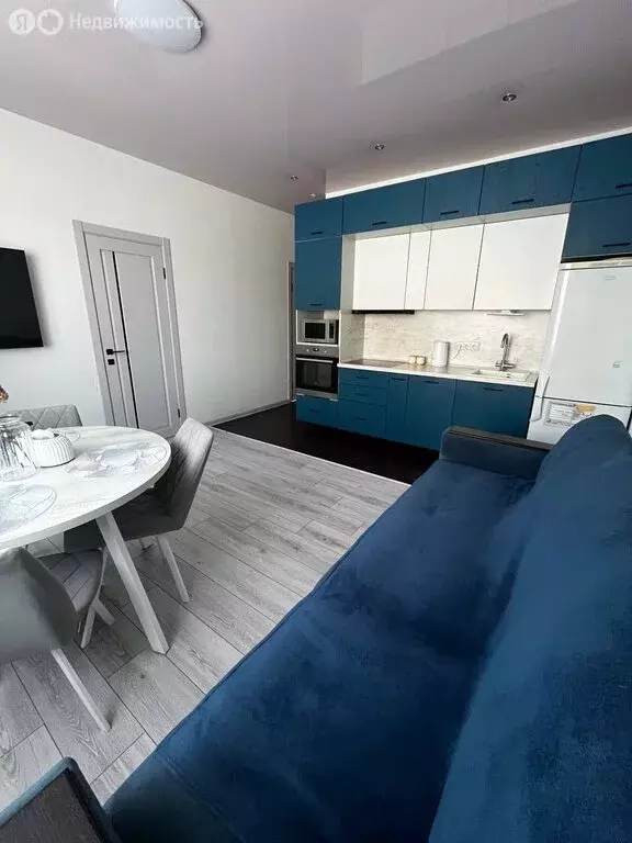 3-комнатная квартира: Новосибирск, улица Твардовского, 22/2 (50 м) - Фото 1