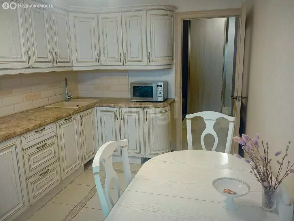3-комнатная квартира: Якутск, улица Лермонтова, 123 (81.5 м) - Фото 0