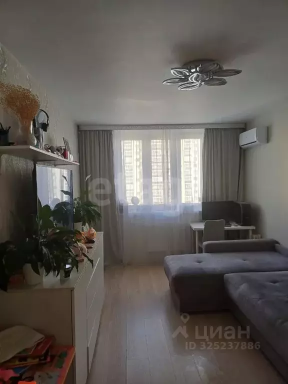 1-к кв. Свердловская область, Екатеринбург ул. Старых Большевиков, 3В ... - Фото 1