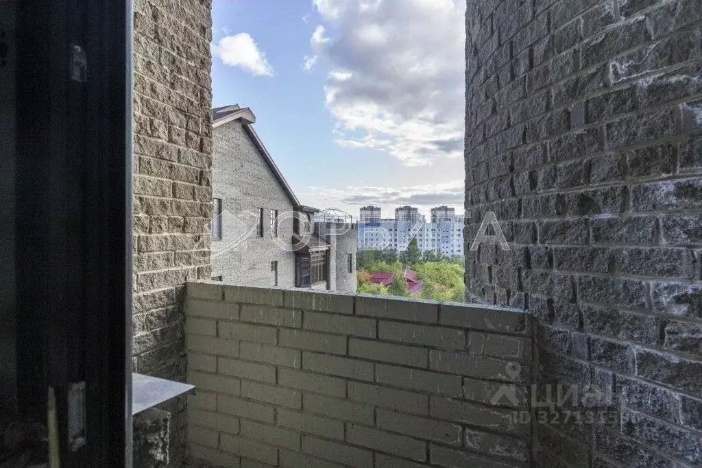 5-к кв. Тюменская область, Тюмень ул. Николая Федорова, 9 (299.4 м) - Фото 2