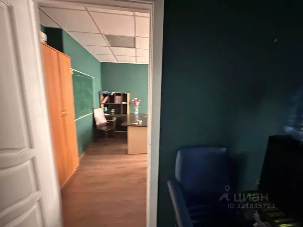 Помещение свободного назначения в Татарстан, Набережные Челны просп. ... - Фото 2