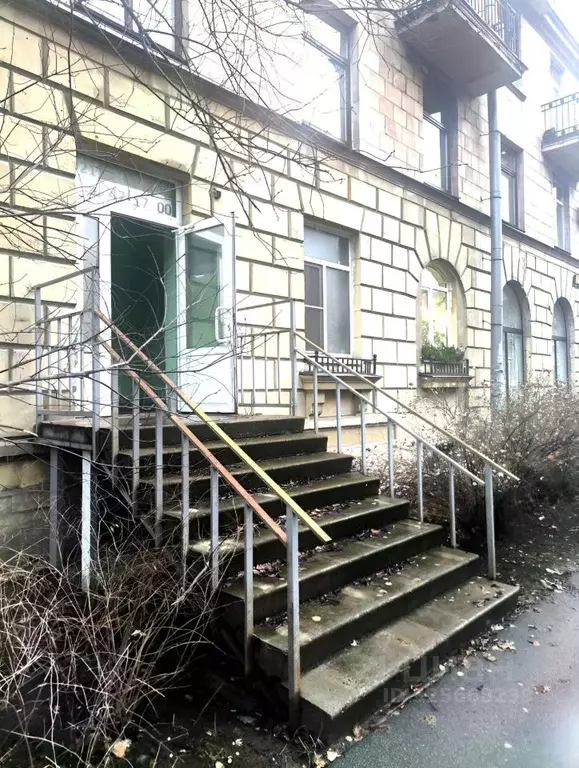 Торговая площадь в Санкт-Петербург ул. Стахановцев, 6/8 (67 м) - Фото 1