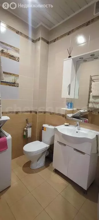 3-комнатная квартира: Севастополь, улица Генерала Петрова, 1 (69 м) - Фото 1