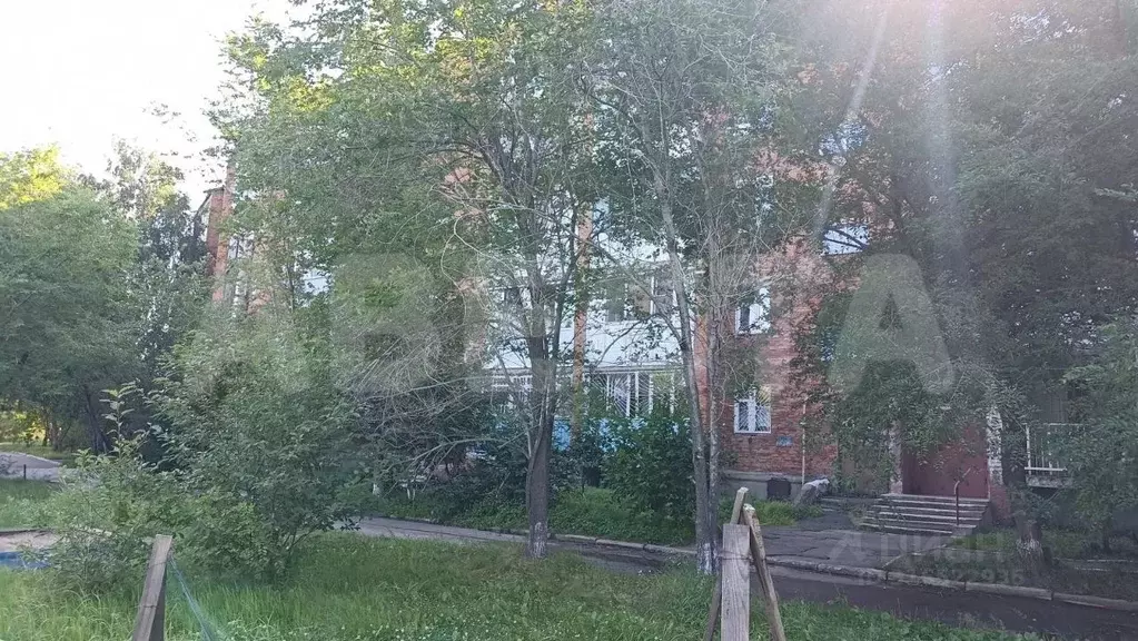 3-к кв. Омская область, Омск ул. 15-я Рабочая, 102А (65.3 м) - Фото 0