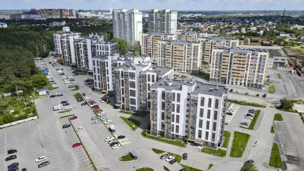 Студия Тюменская область, Тюмень ул. Парада Победы, 13 (29.7 м) - Фото 0